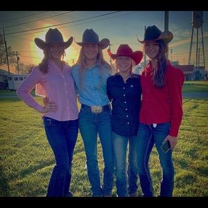 Meet your Posher, Cassie